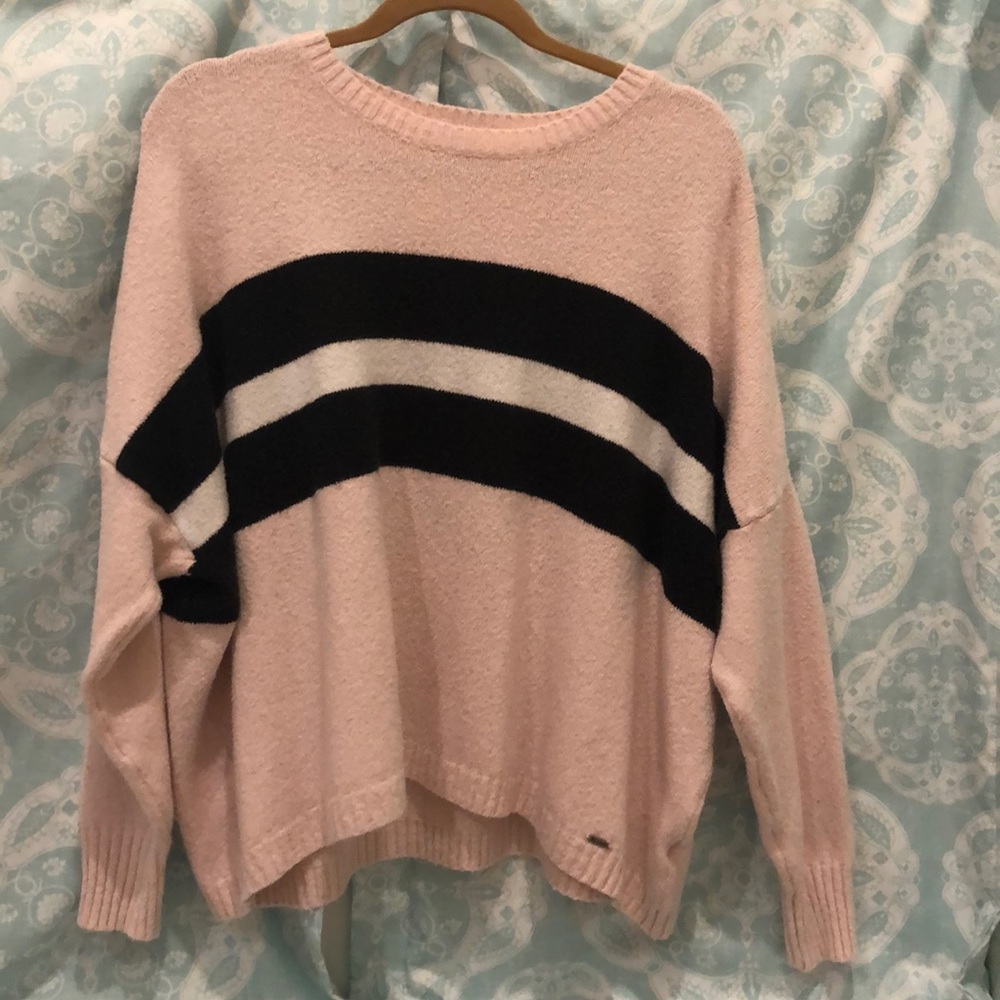Hollister gently used pink, black, and white top!
